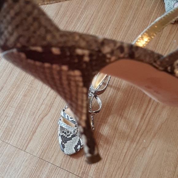 Coach Hayden snake print size 8 - Picture 3 of 3